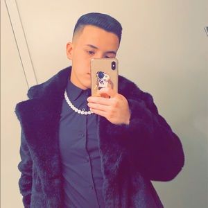 Meet your Posher, Cesar